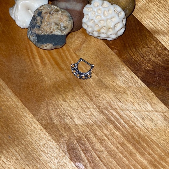 NIP ~ Septum Clicker ~ Nose Ring - Picture 11 of 12